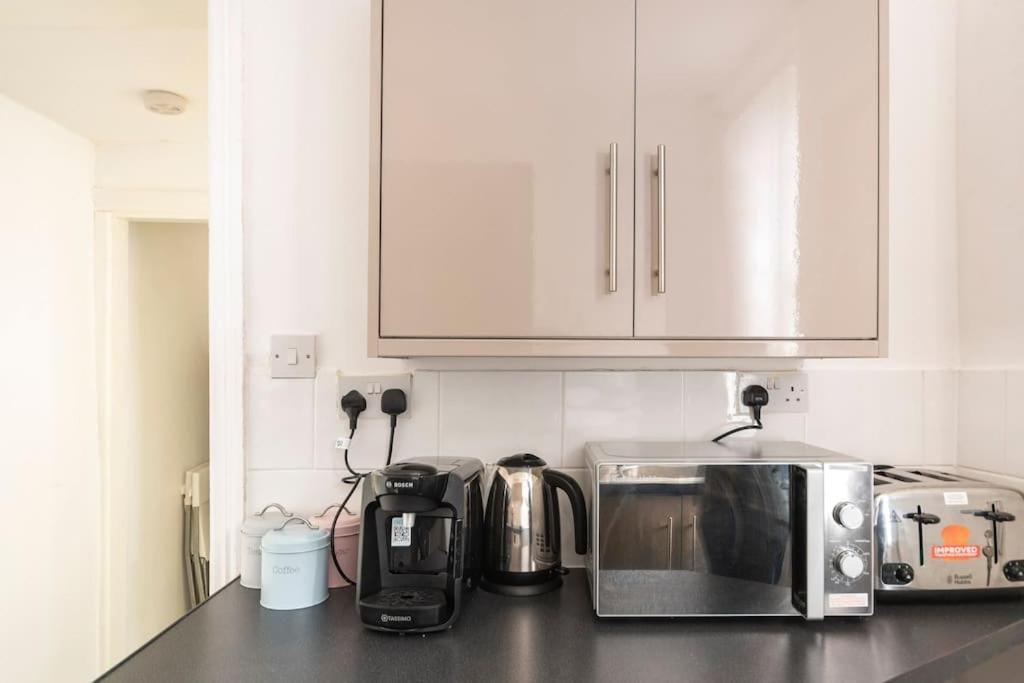 3-bedroom In L15 With Free Parking Апартаменты Ливерпуль